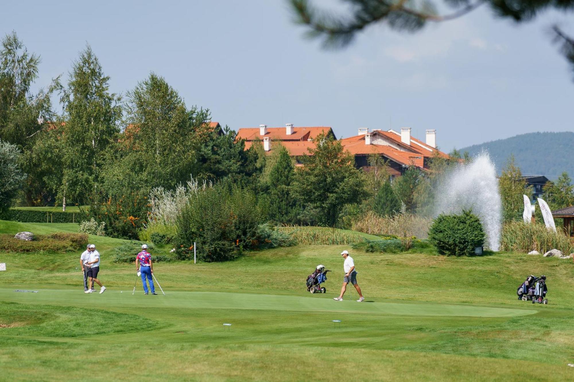 Pirin Golf Mountain View Retreat Apartamento Razlog Exterior foto